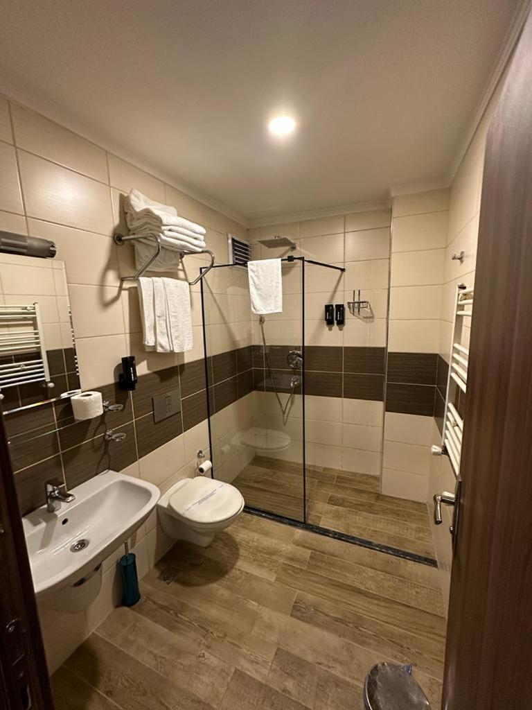 New Akcaabat Hotel Екстериор снимка